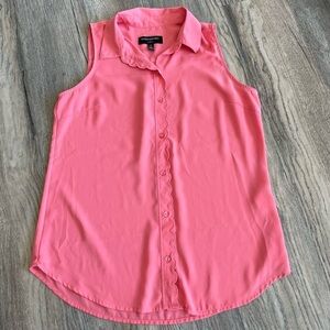 Banana Republic Factory Women’s Button Up Sleeveless Blouse, size small